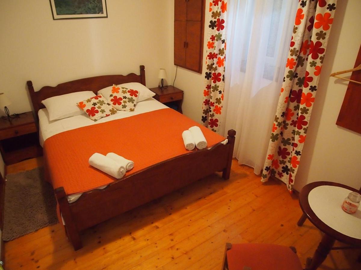 Rooms & Studio Stipcic Trogir Bagian luar foto