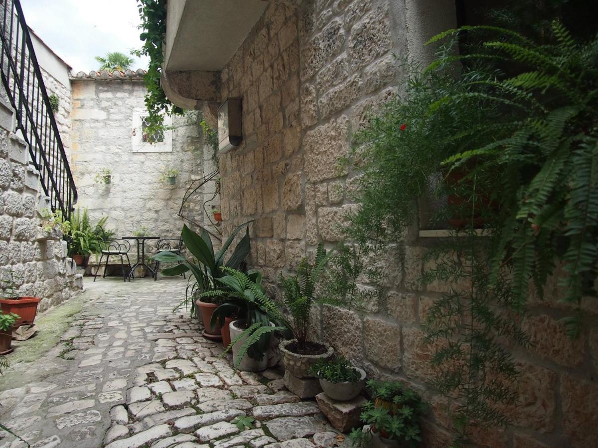 Rooms & Studio Stipcic Trogir Bagian luar foto