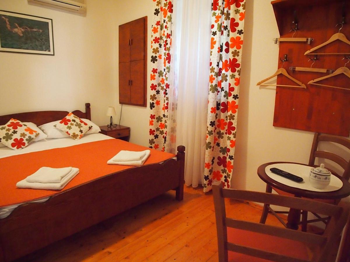 Rooms & Studio Stipcic Trogir Bagian luar foto