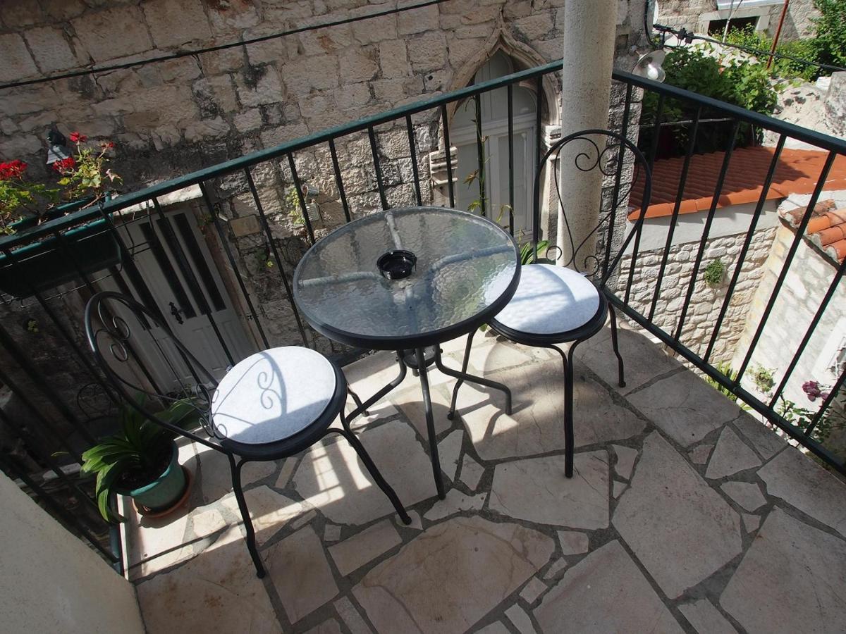 Rooms & Studio Stipcic Trogir Bagian luar foto